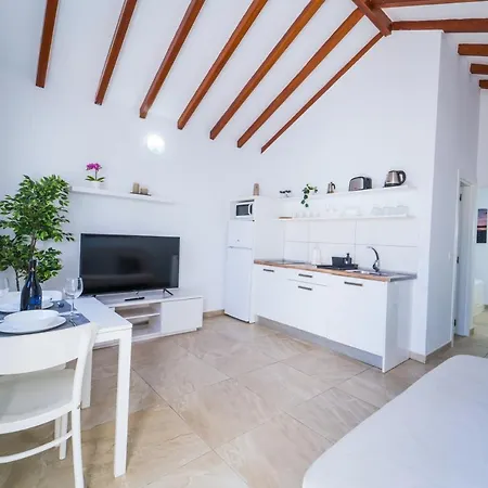 Anjomacar B 아파트