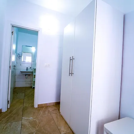 Anjomacar B 테기세