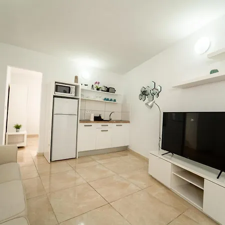 Anjomacar B 아파트 *