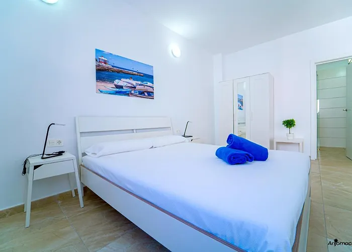 アパート Anjomacar B *