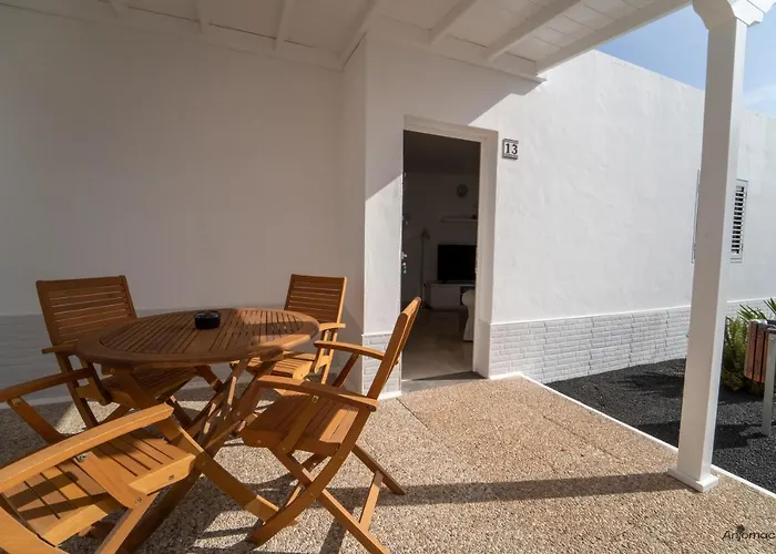 Anjomacar B アパート