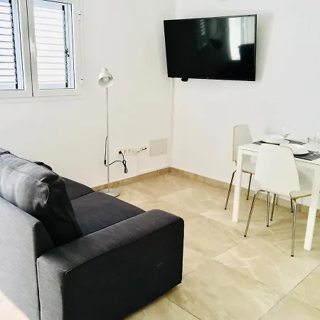 Apartment Anjomacar B *